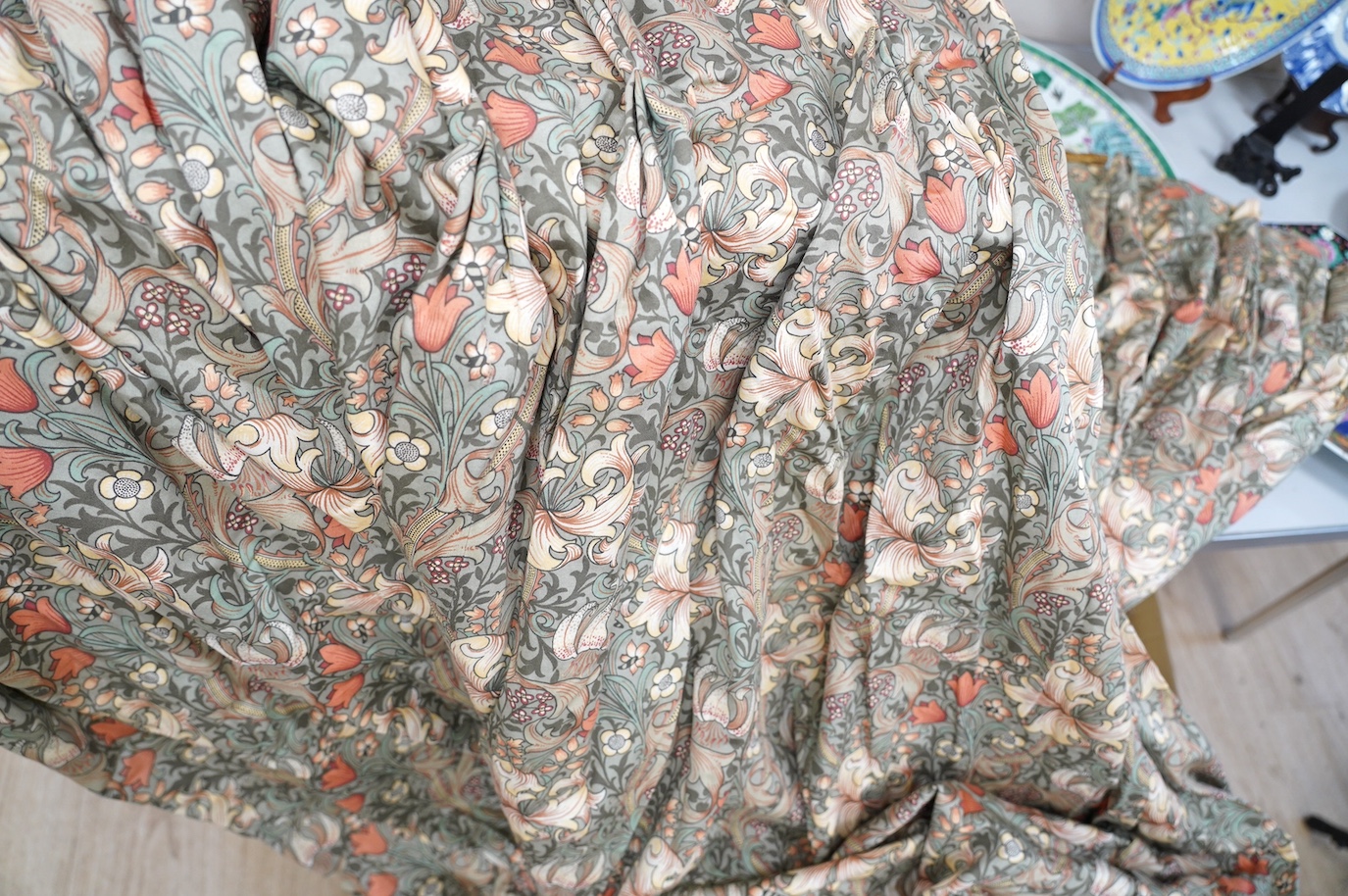 A pair of modern Sandersons William Morris designed curtains. 218cm wide (at the top), 240cm long. Condition - fair